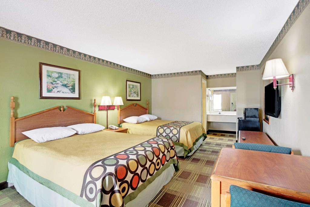 Super 8 Newnan Hotel Exterior photo